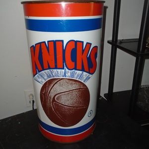 VTG NBA NEW YORK KNICKS 1960S 1969 TRASH CAN RARE